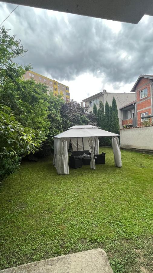 Aloha Apartment Нови пазар Екстериор снимка